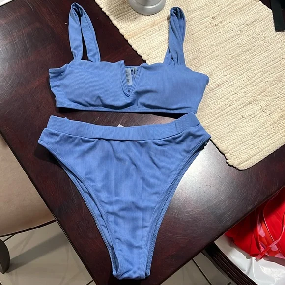 Lulu’s blue/purple high waisted bikini set! - Picture 1 of 4